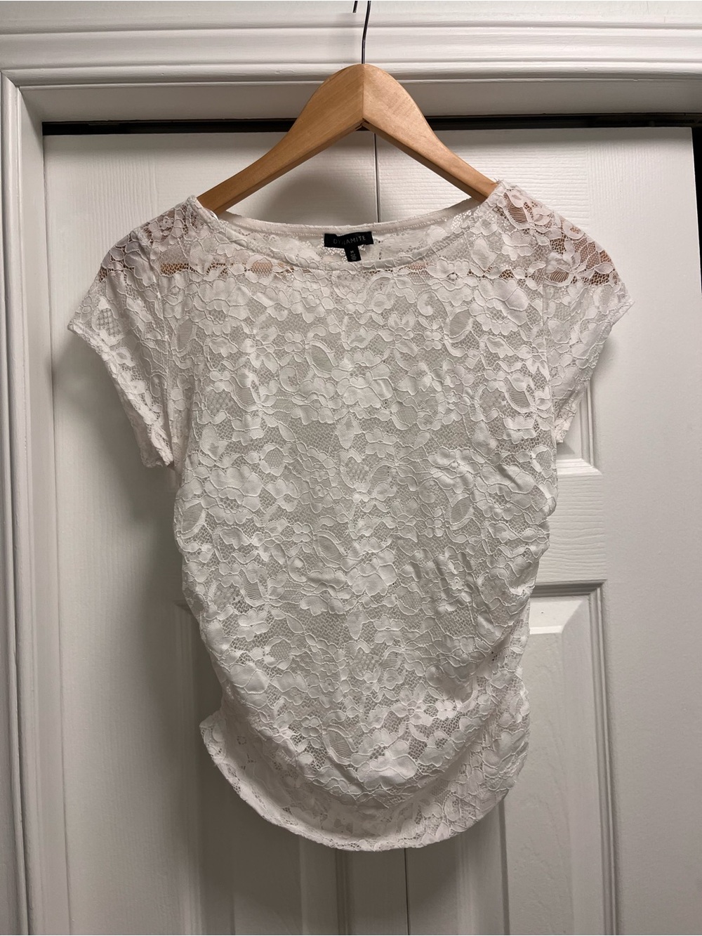 Dynamite White Lace floral Short-Sleeve top